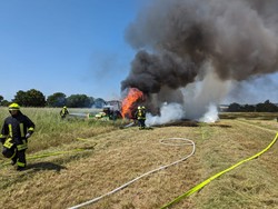 2023-07-07 Feueralarm: brennt Traktor Richtung Villmar